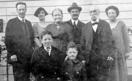 A Crowhurst Family Photo